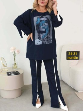 Костюм