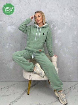 Костюм