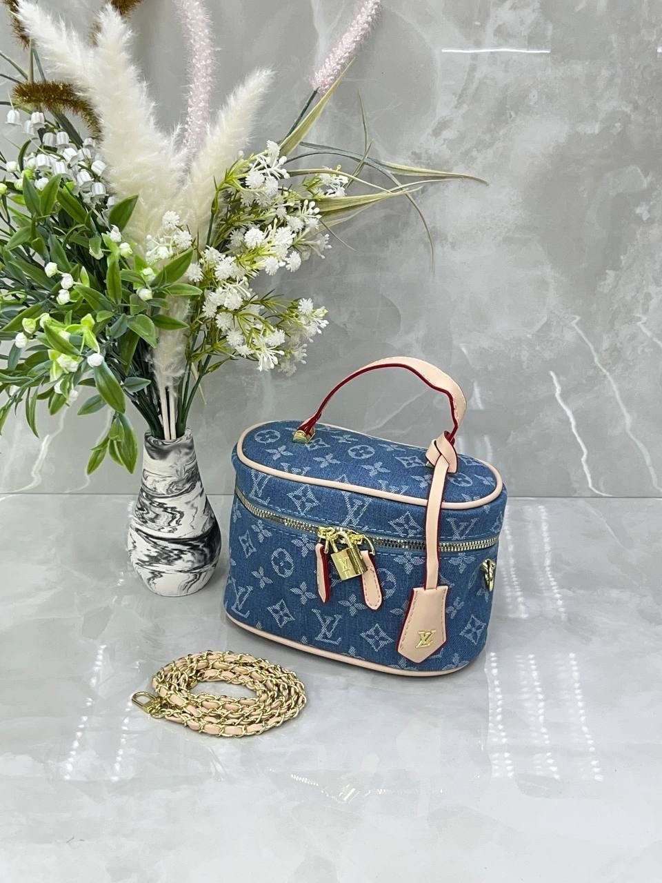 женская сумка louis vuitton,сумкa louis vuitton,сумка косметичка louis vuitton,сумка луи виттон vanity,сумка луи виттон
