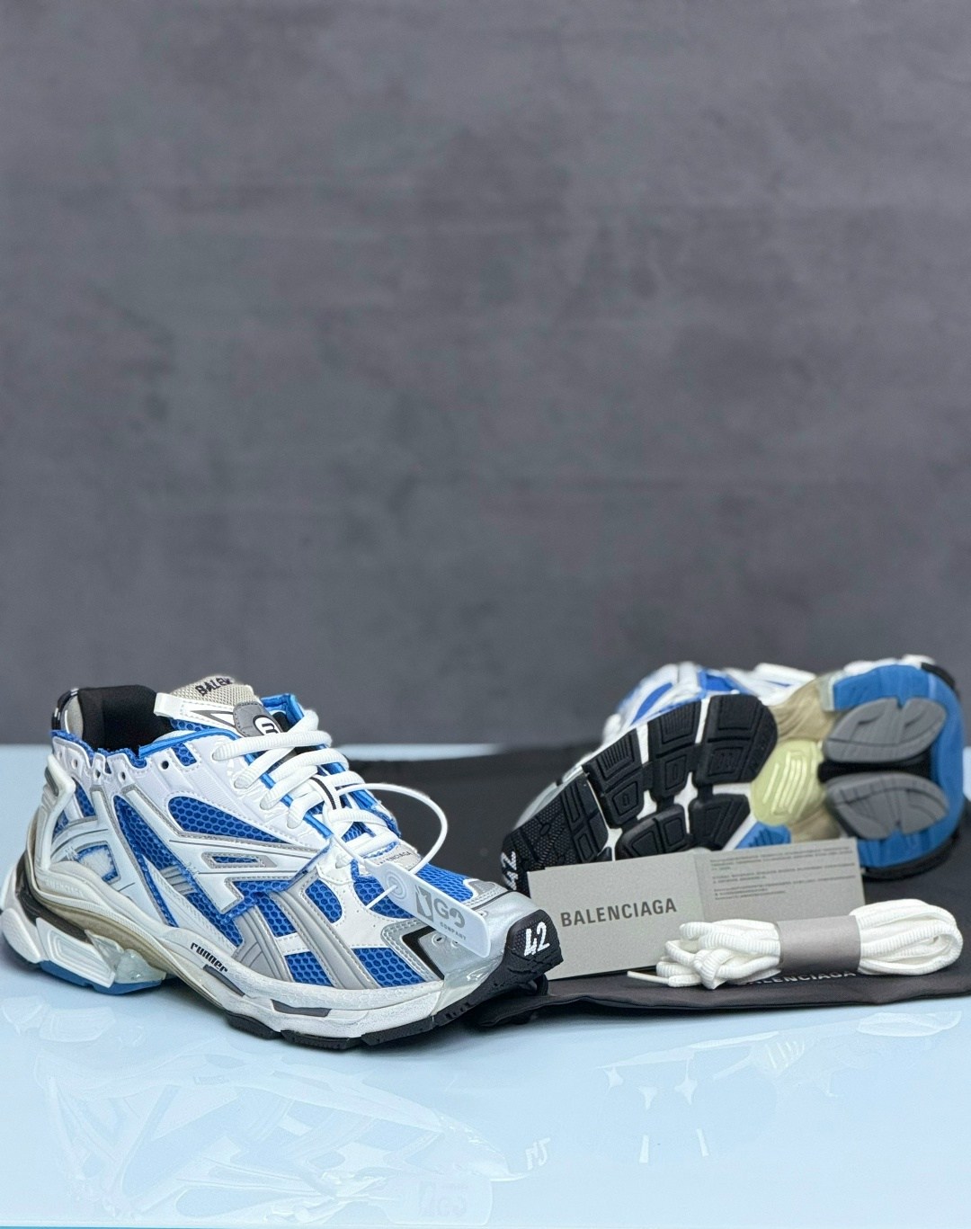 кроссовки balenciaga runner,кроссовки balenciaga,беговые кроссовки balenciaga синий,женские кроссовки balenciaga,кроссовки balenciaga runner серый/синий