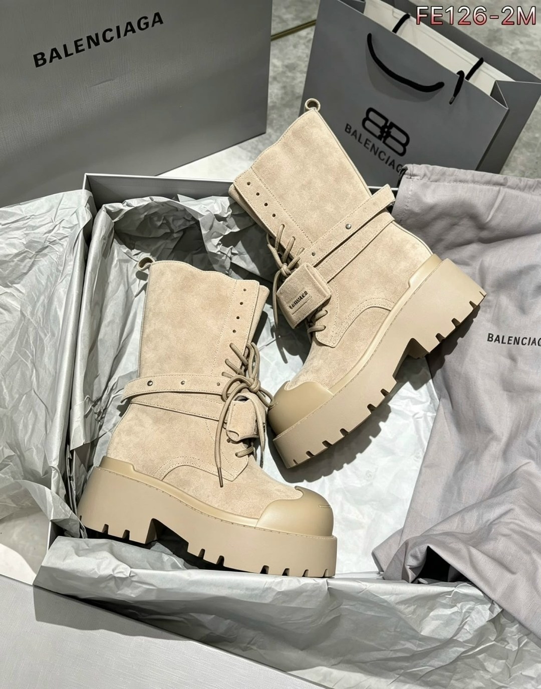 ботинки balenciaga,ботинки осенние balenciaga,женские ботинки,стильные ботинки,ботинки осенние balenciaga premium shoes