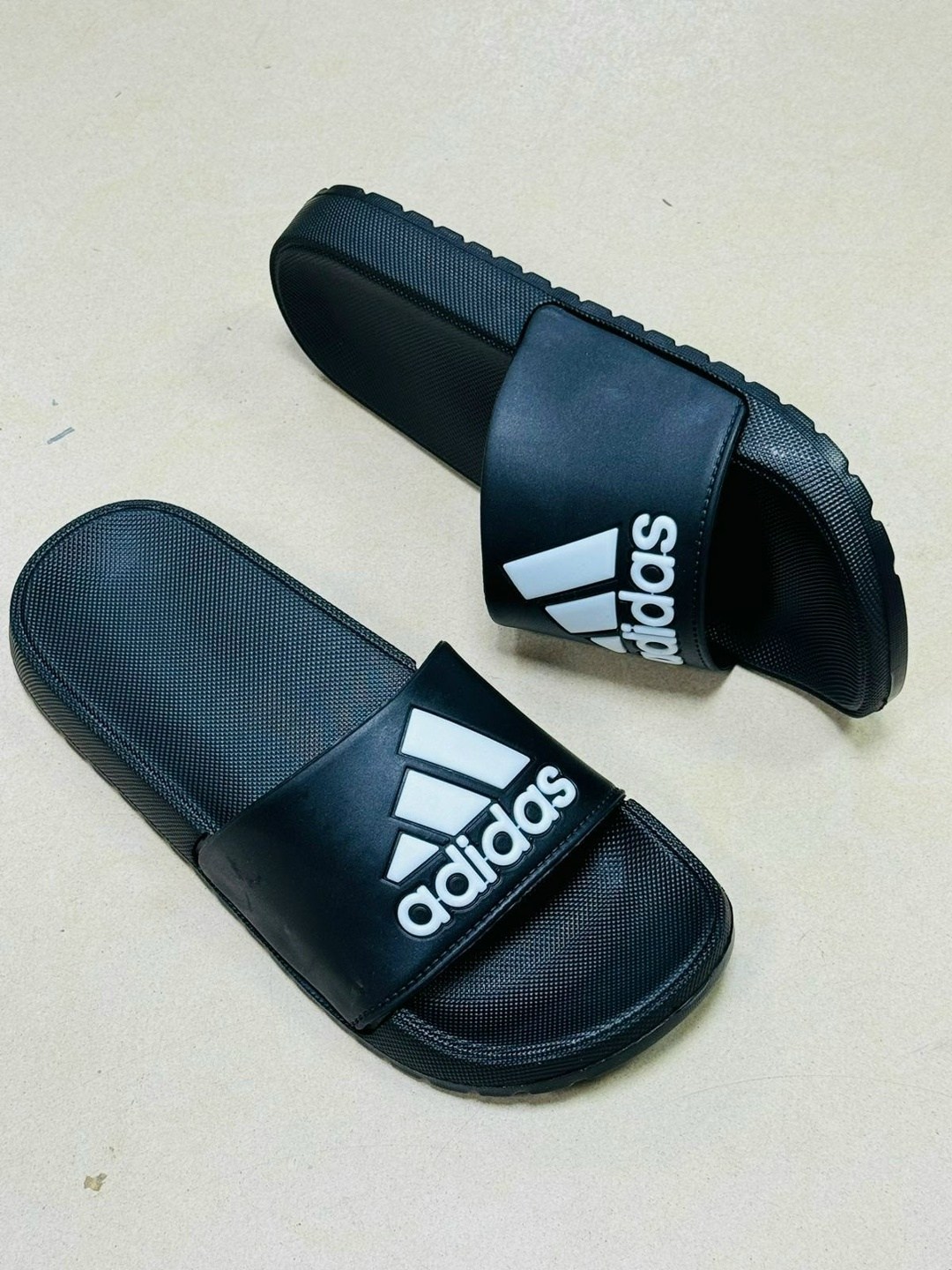 шлепанцы адидас красные,женские сланцы,,шлепанцы adidas,шлепки шлепанцы