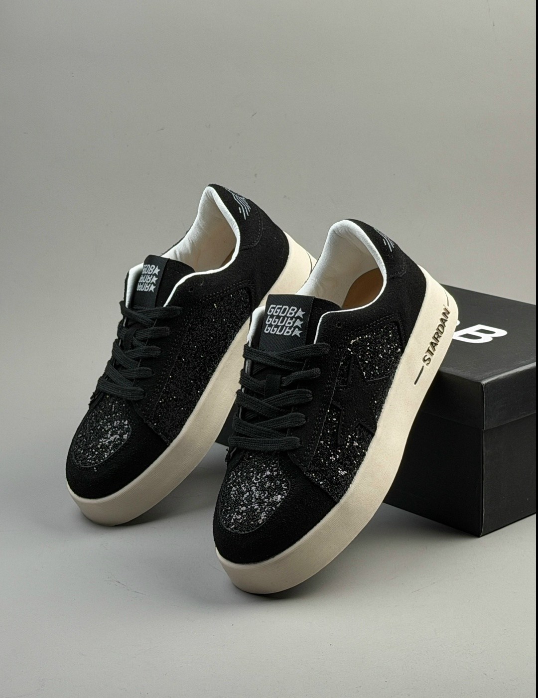 , женская,кеды женские черные,кроссовки golden goose с пайетками на платформе,кеды женски