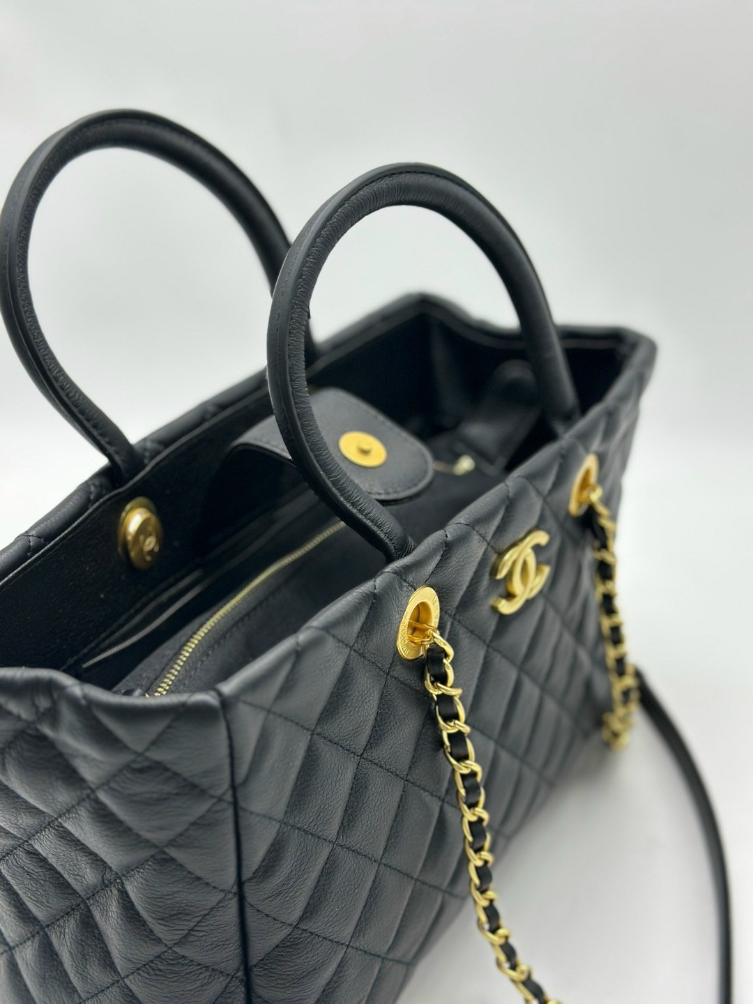 женская сумка chanel,chanel сумка,сумка шанель,модная сумка шанель,chanel шоппер кожа