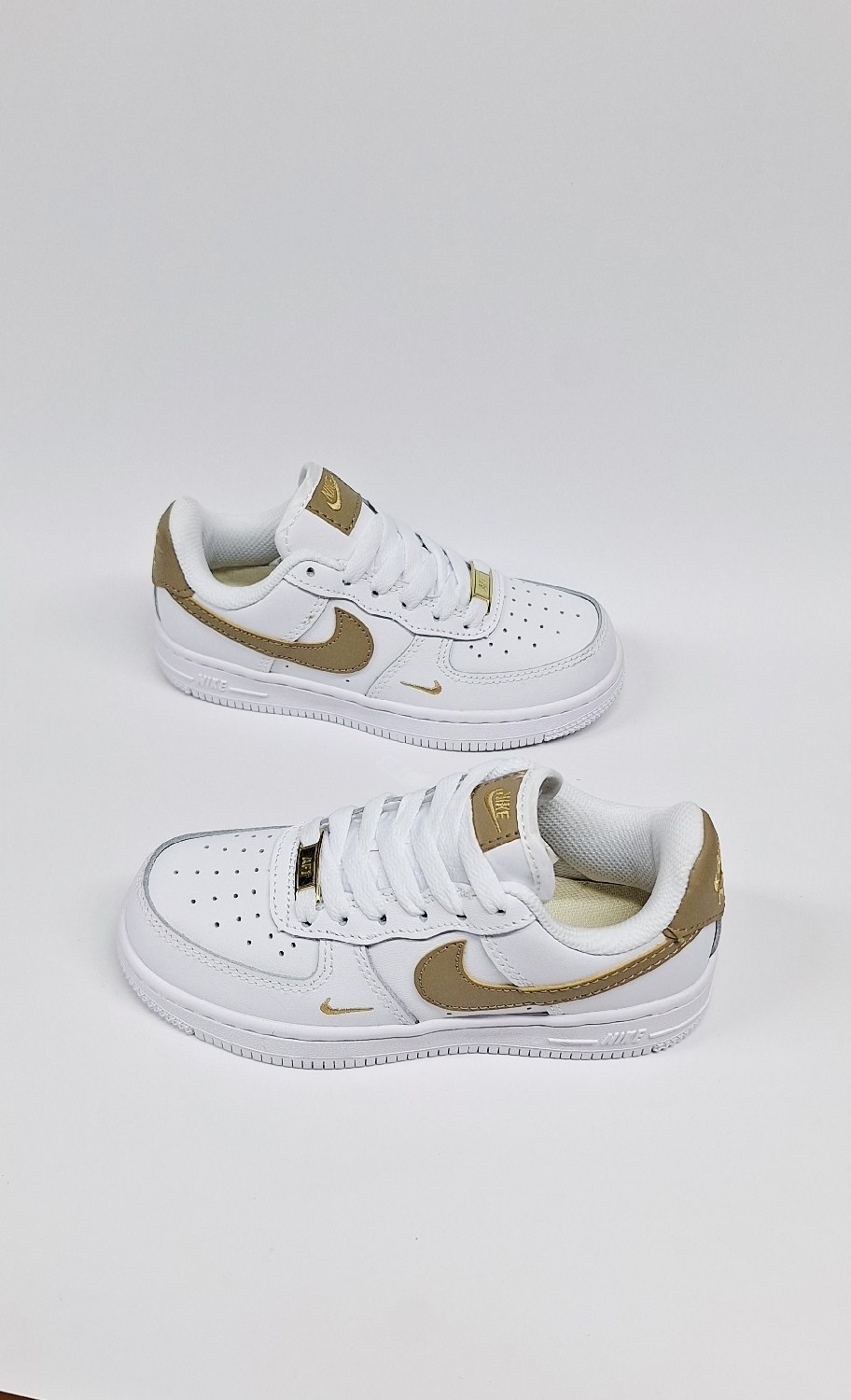 nike air force 1 low white,кросcовки nike air force 1,женские кроссовки nike air force 1 low white,nike air force 1 07 essential,nike air force 1 07