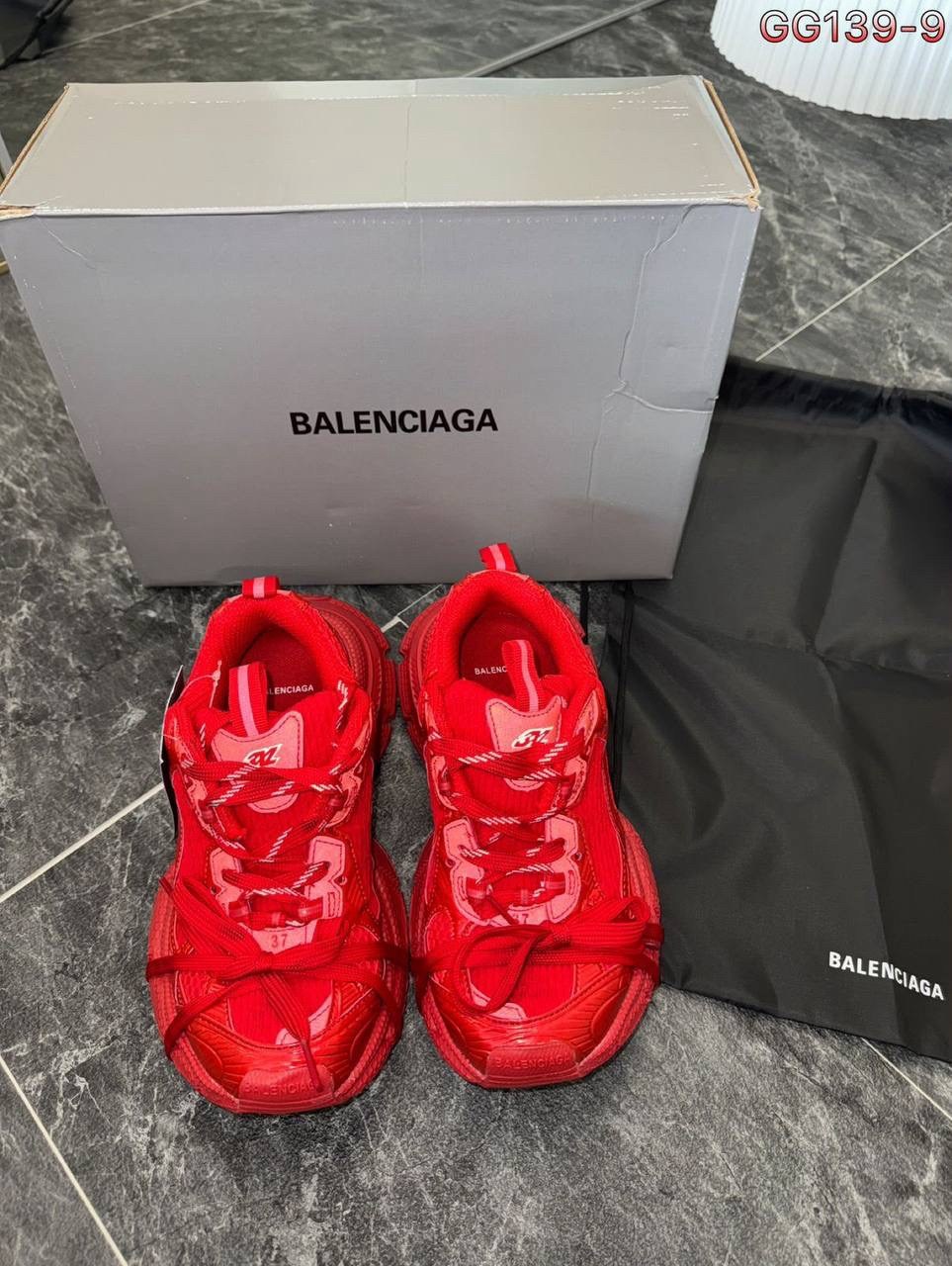 кроссовки женские balenciaga,balenciaga кроссовки,женские кроссовки balenciaga premium purple,кроссовки balenciaga 3xl,кроссовки balenciaga 3 xl
