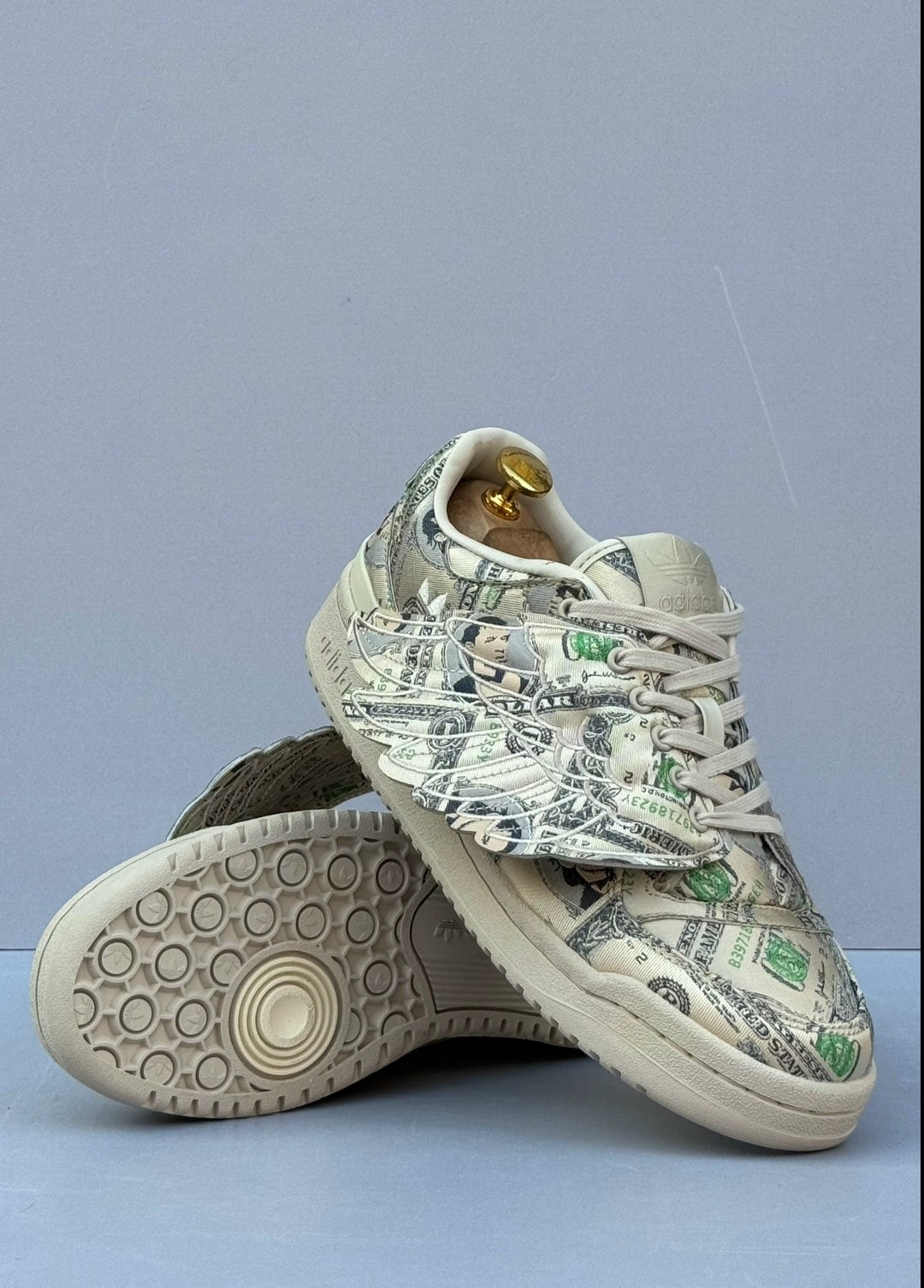 кроссовки,jeremy scott x adidas forum low wings 1.0 money,jeremy scott adidas,кроссовки adidas originals x jeremy scott forum wings money low,adidas jeremy scott money