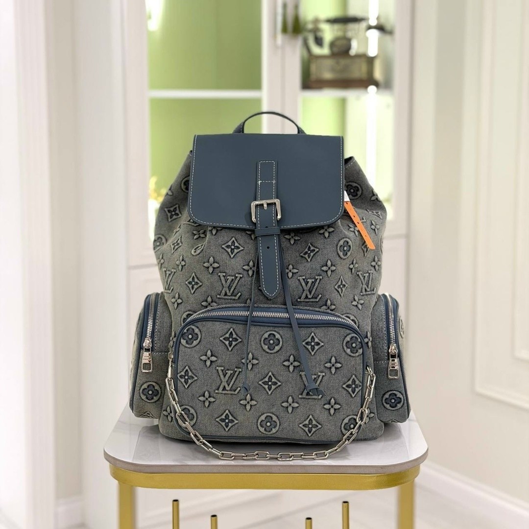 рюкзак louis vuitton,луи виттон кристофер рюкзак,louis vuitton рюкзак джинсовый,рюкзак женский louis vuitton,сумка - рюкзак louis vuitton denim
