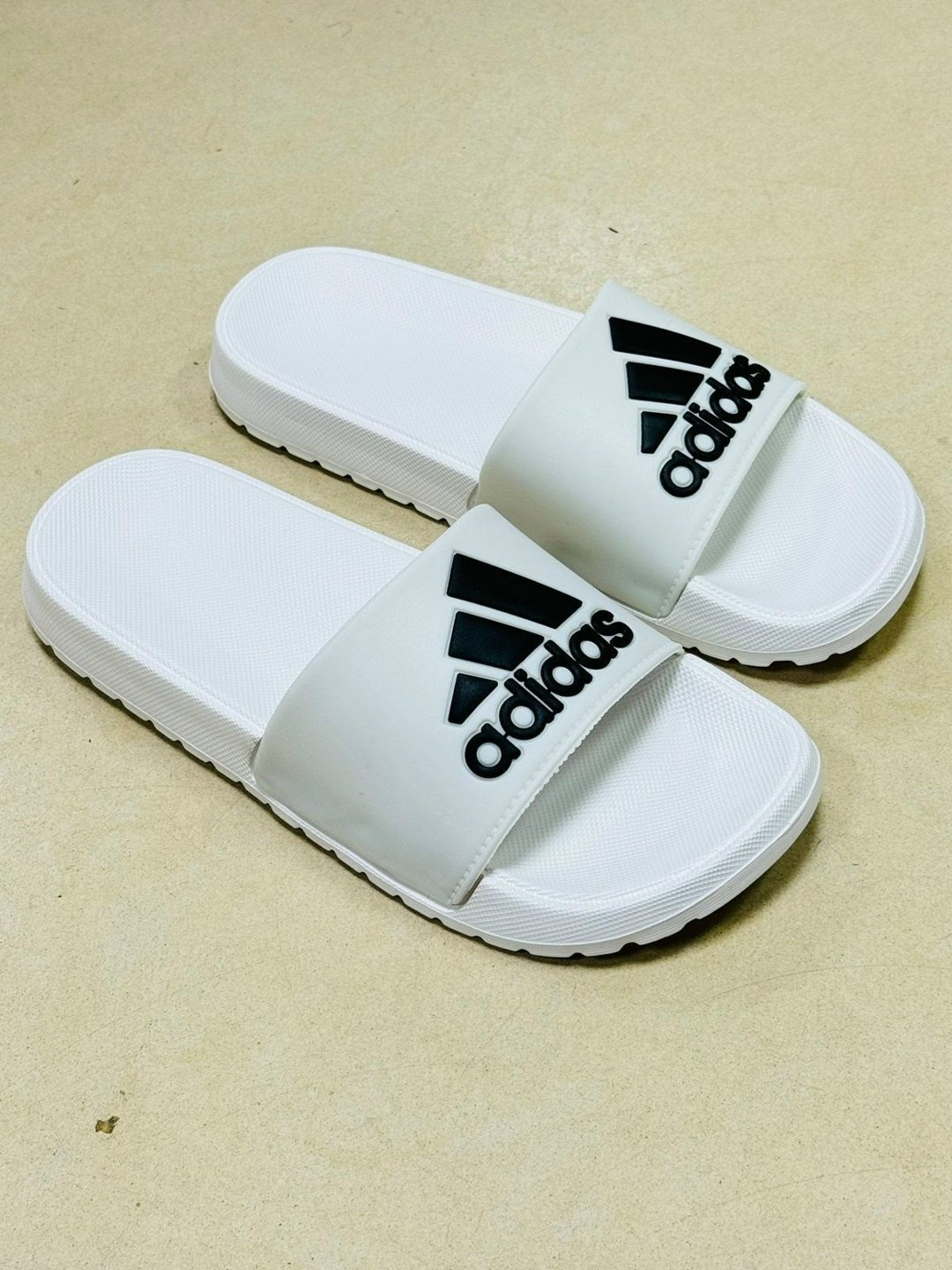 шлепанцы адидас красные,женские сланцы,,шлепанцы adidas,шлепки шлепанцы
