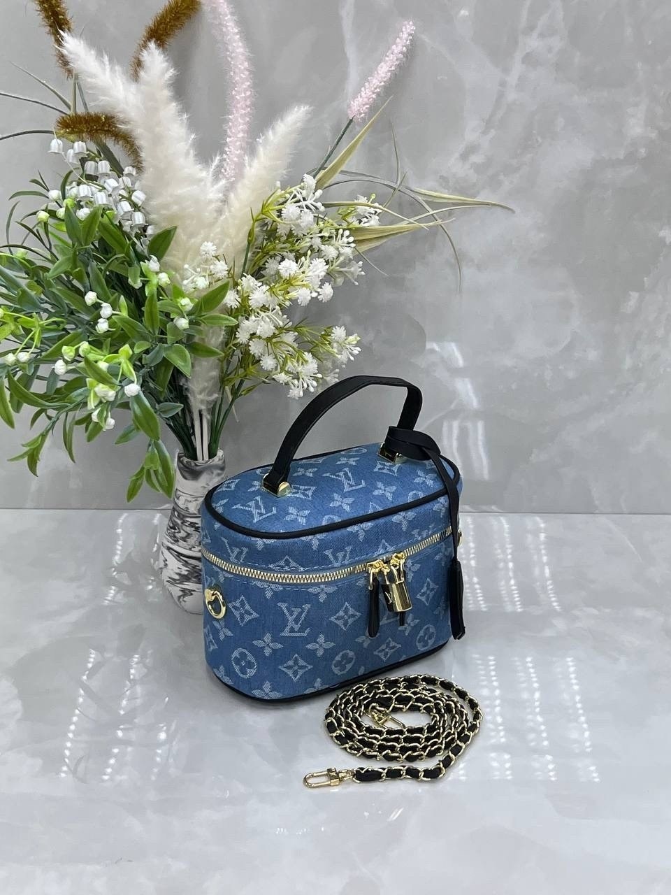 женская сумка louis vuitton,сумкa louis vuitton,сумка косметичка louis vuitton,сумка луи виттон vanity,сумка луи виттон