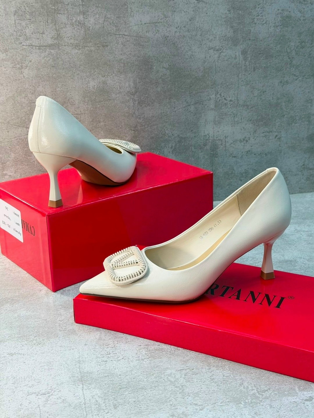 ,valentino туфли,туфли женские,модные туфли,женская