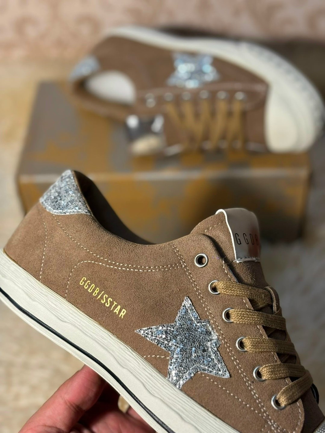 ,golden goose super star,кеды golden goose,кроссовки golden goose hi star из замши коричневый,golden goose кроссовки
