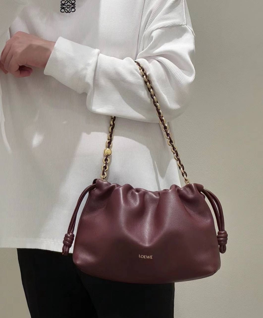 сумка,сумка loewe,коричневая кожаная сумка через плечо,кожаная сумка,женская сумка