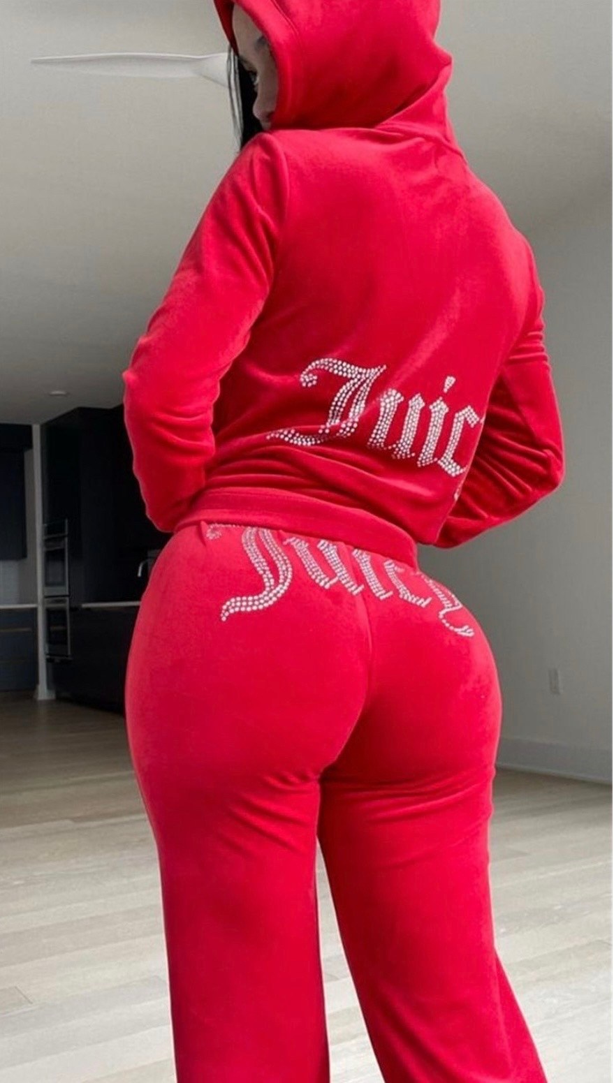 juicy couture tracksuit,джуси кутюр велюровый костюм,спортивные костюм,бархатный спортивный костюм,велюровый спортивный костюм