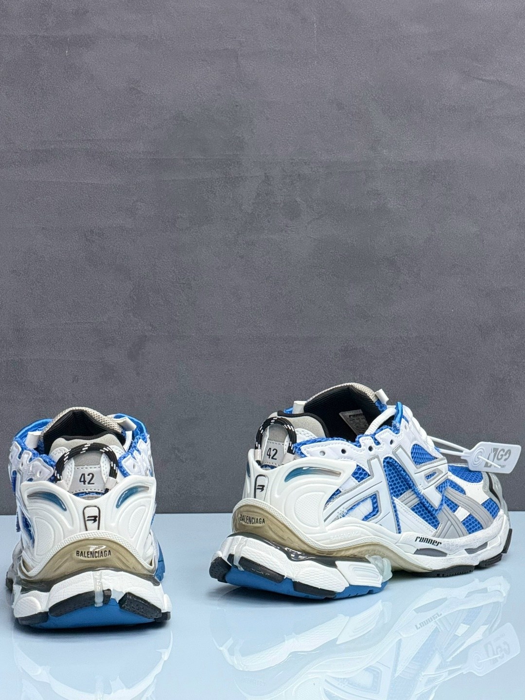 кроссовки balenciaga runner,кроссовки balenciaga,беговые кроссовки balenciaga синий,женские кроссовки balenciaga,кроссовки balenciaga runner серый/синий