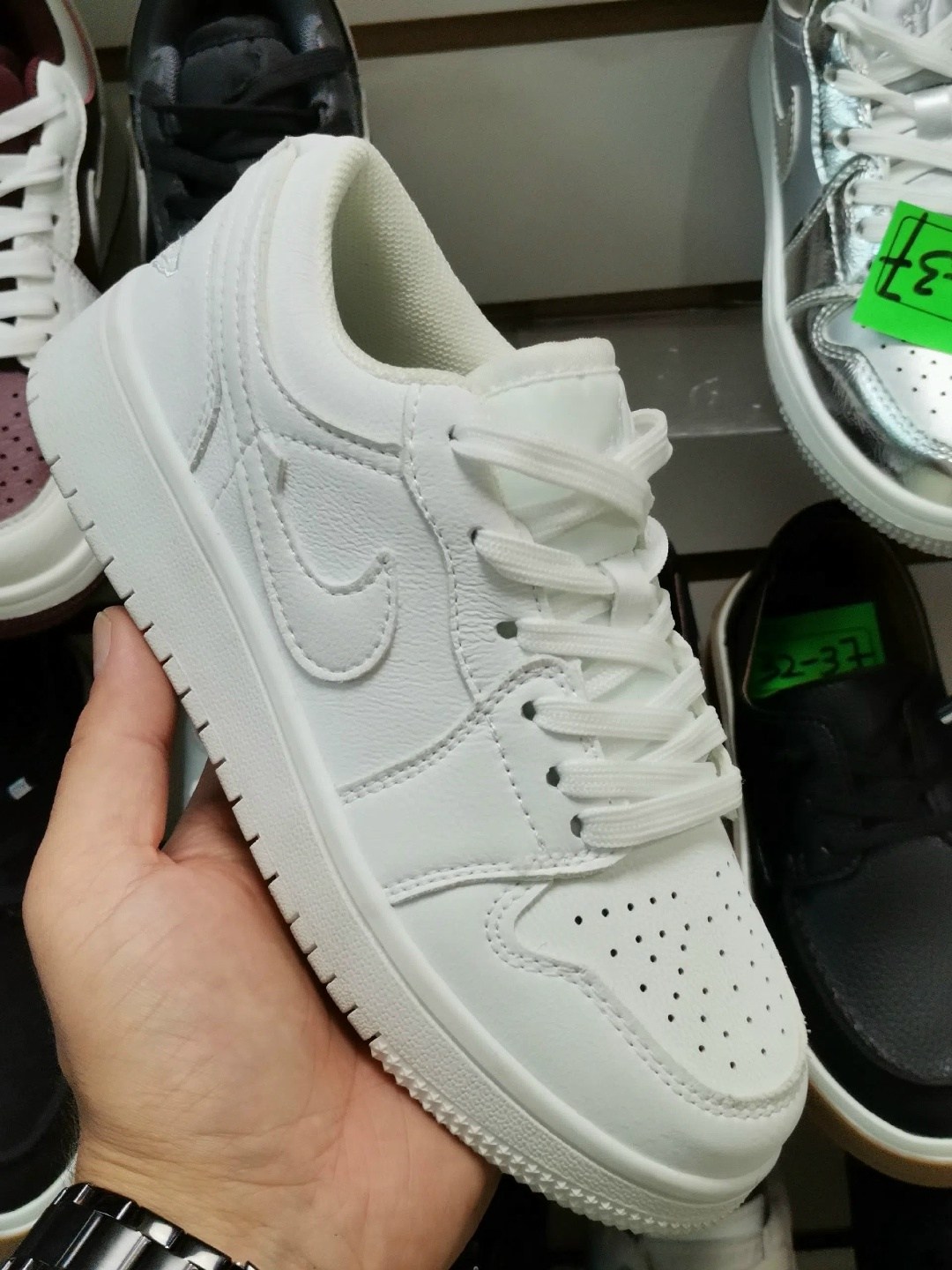кроссовки,,кроссовки nike air jordan 1 low,air jordan 1 low triple white,белые кроссовки мужские