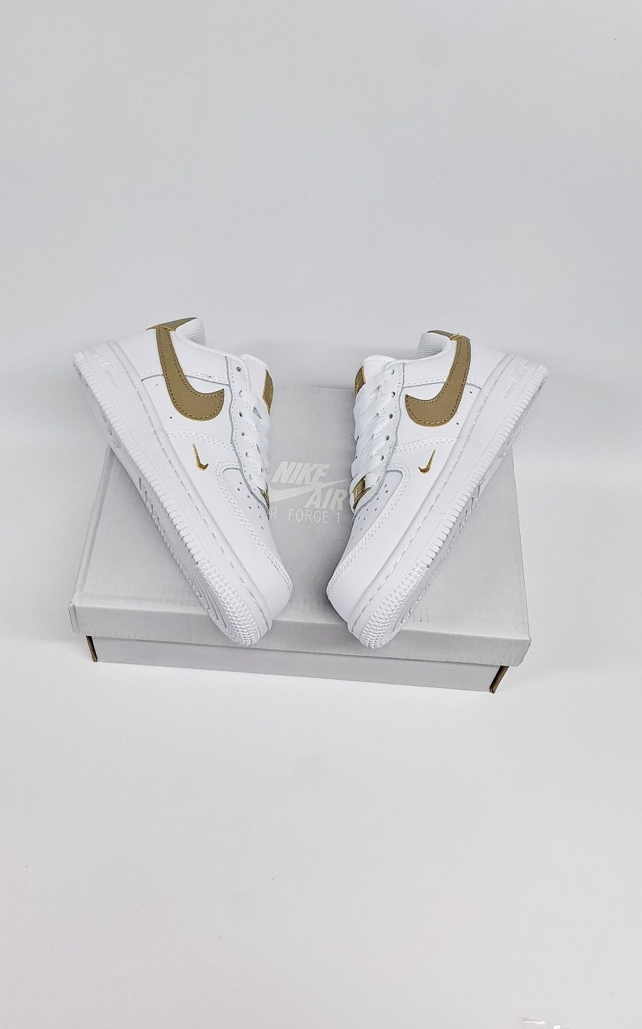 nike air force 1 low white,кросcовки nike air force 1,женские кроссовки nike air force 1 low white,nike air force 1 07 essential,nike air force 1 07