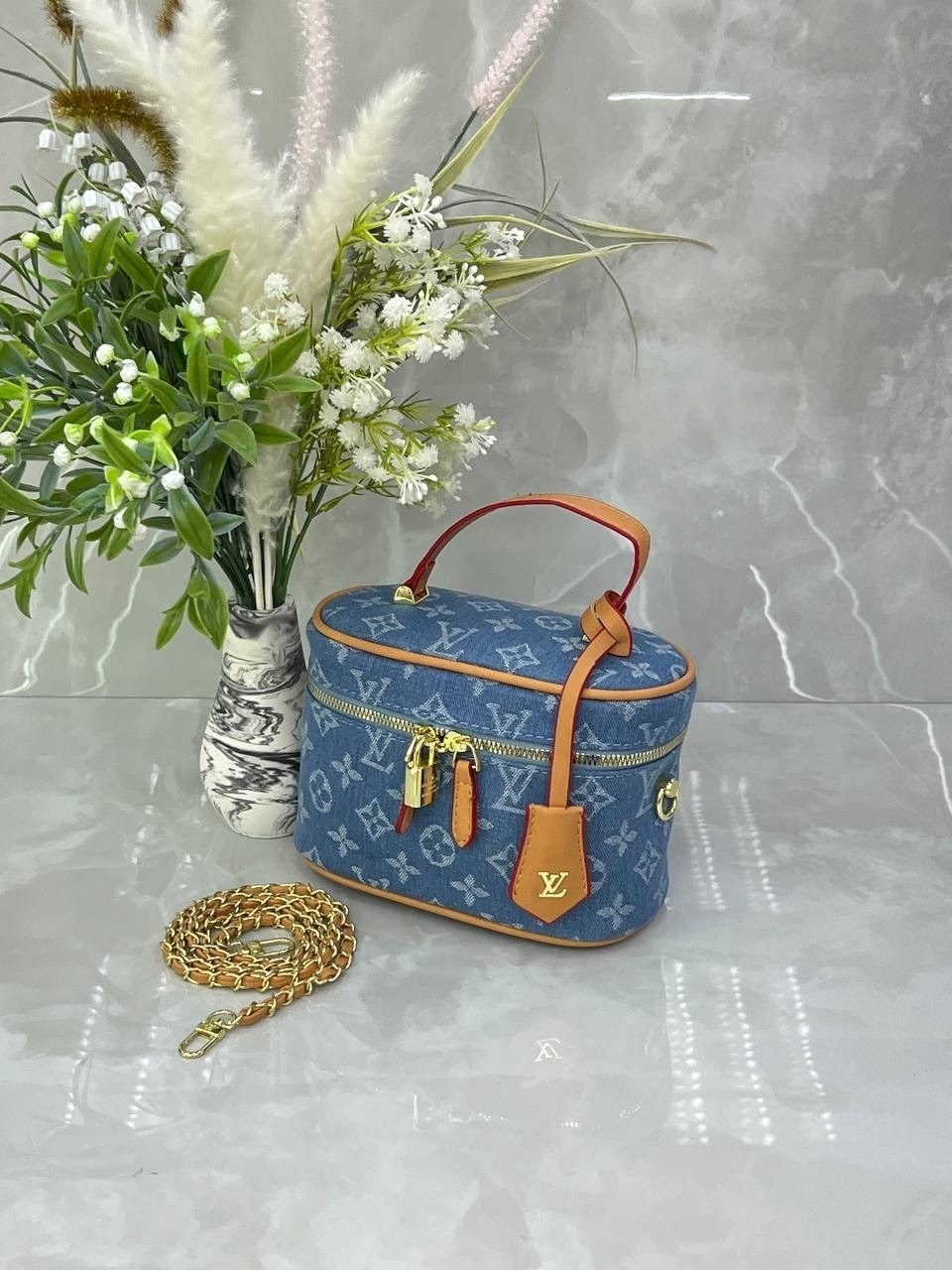 женская сумка louis vuitton,сумкa louis vuitton,сумка косметичка louis vuitton,сумка луи виттон vanity,сумка луи виттон