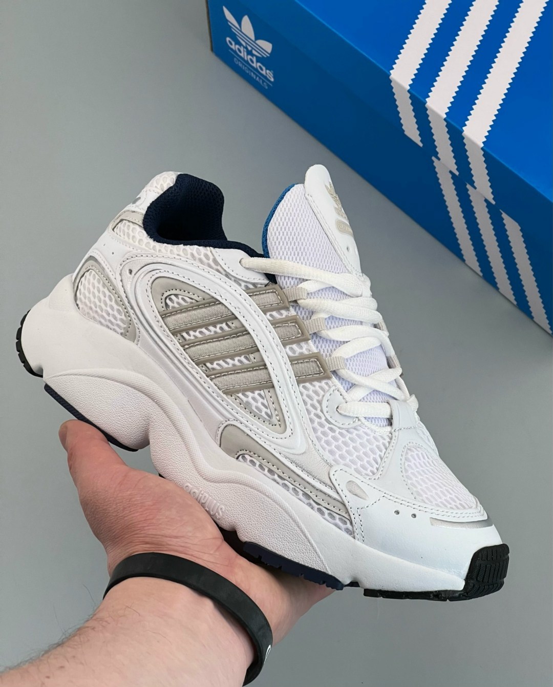 кроссовки adidas original,кроссовки adidas,кроссовки adidas ozmillen,кроссовки кожа, женская