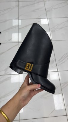 Ботинки