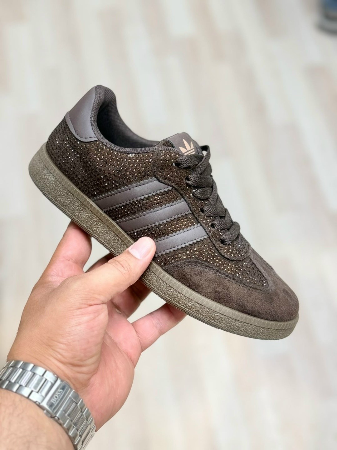 ,кроссовки adidas,кроссовки женскиe,кроссовки adidas spezial,адидас самба буст