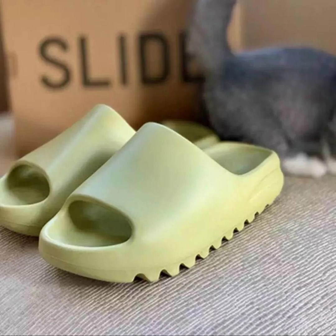 тапки yeezy slide,тапки adidas yeezy slide desert sand,adidas yeezy slide,шлепанцы yeezy,шлепанцы adidas yeezy slide bone белые