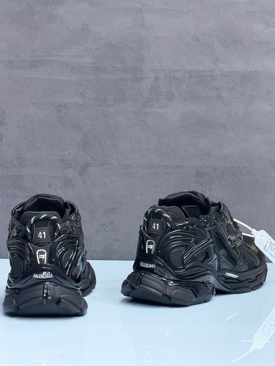 беговые кроссовки balenciaga черный,мужские кроссовки balenciaga runner черные,кроссовки balenciaga runner,кроссовки balenciaga,balenciaga черные кроссовки