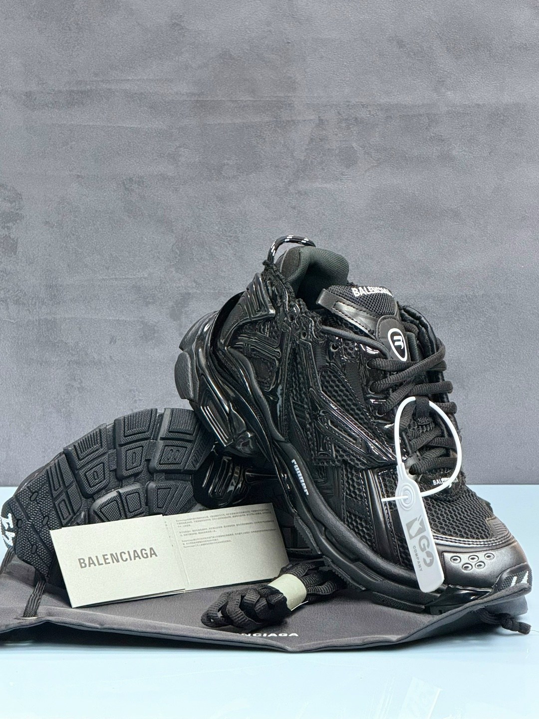 беговые кроссовки balenciaga черный,мужские кроссовки balenciaga runner черные,кроссовки balenciaga runner,кроссовки balenciaga,balenciaga черные кроссовки