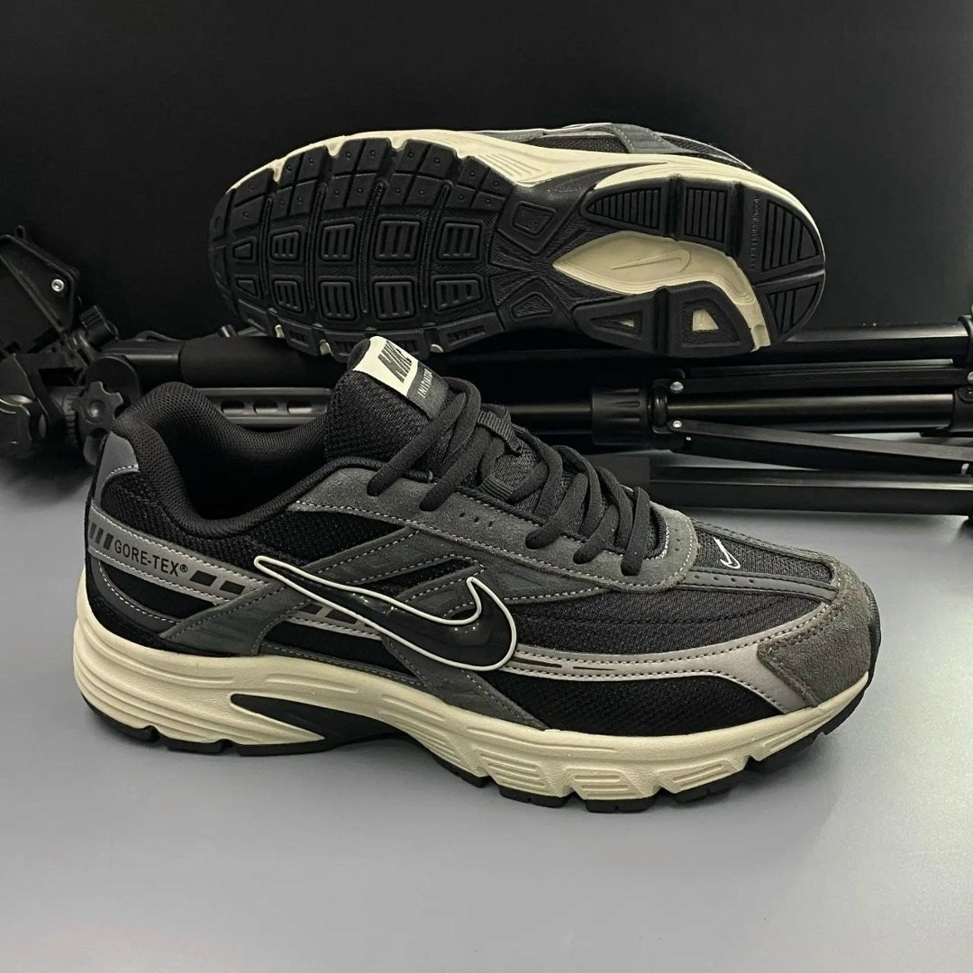 кроссовки nike initiator,кроссовки nike initiator black and silver,кроссовки nike initiator 'anthracite cool grey',кроссовки мужские nike initiator графитовые ib3083-001,мужские кроссовки nike