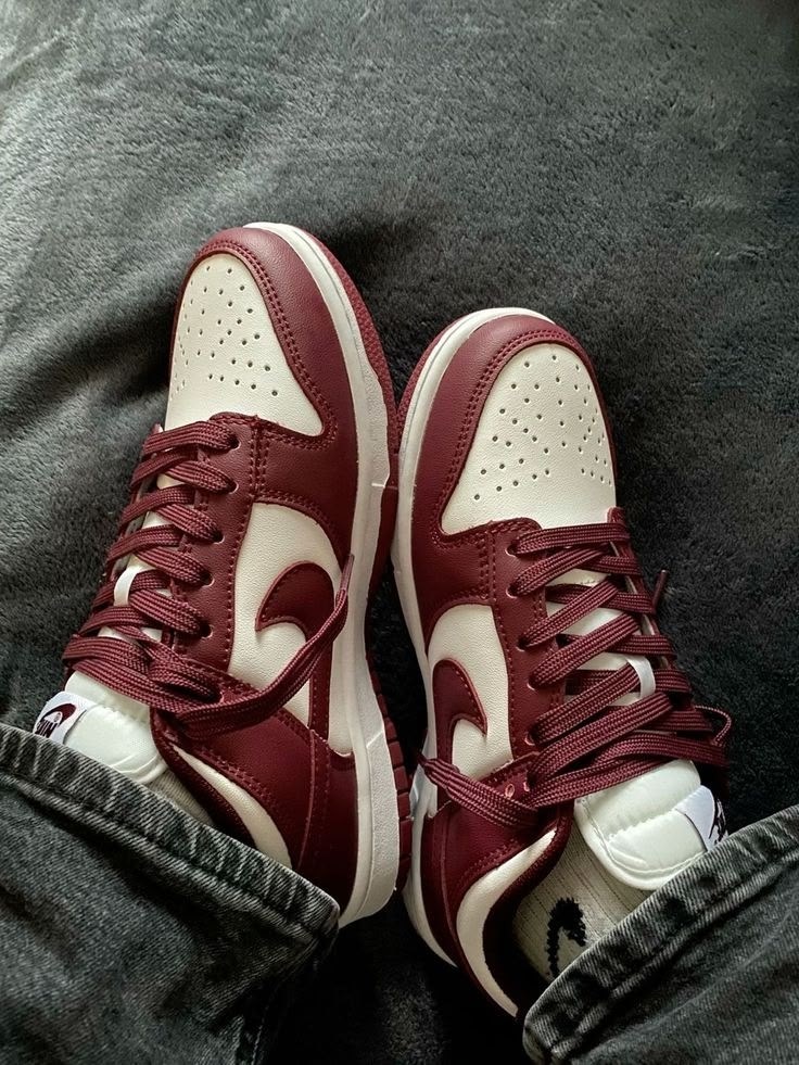 nike dunk low 'bordeaux',nike dunk low,бордовые найки,nike dunk low team red,кроссовки