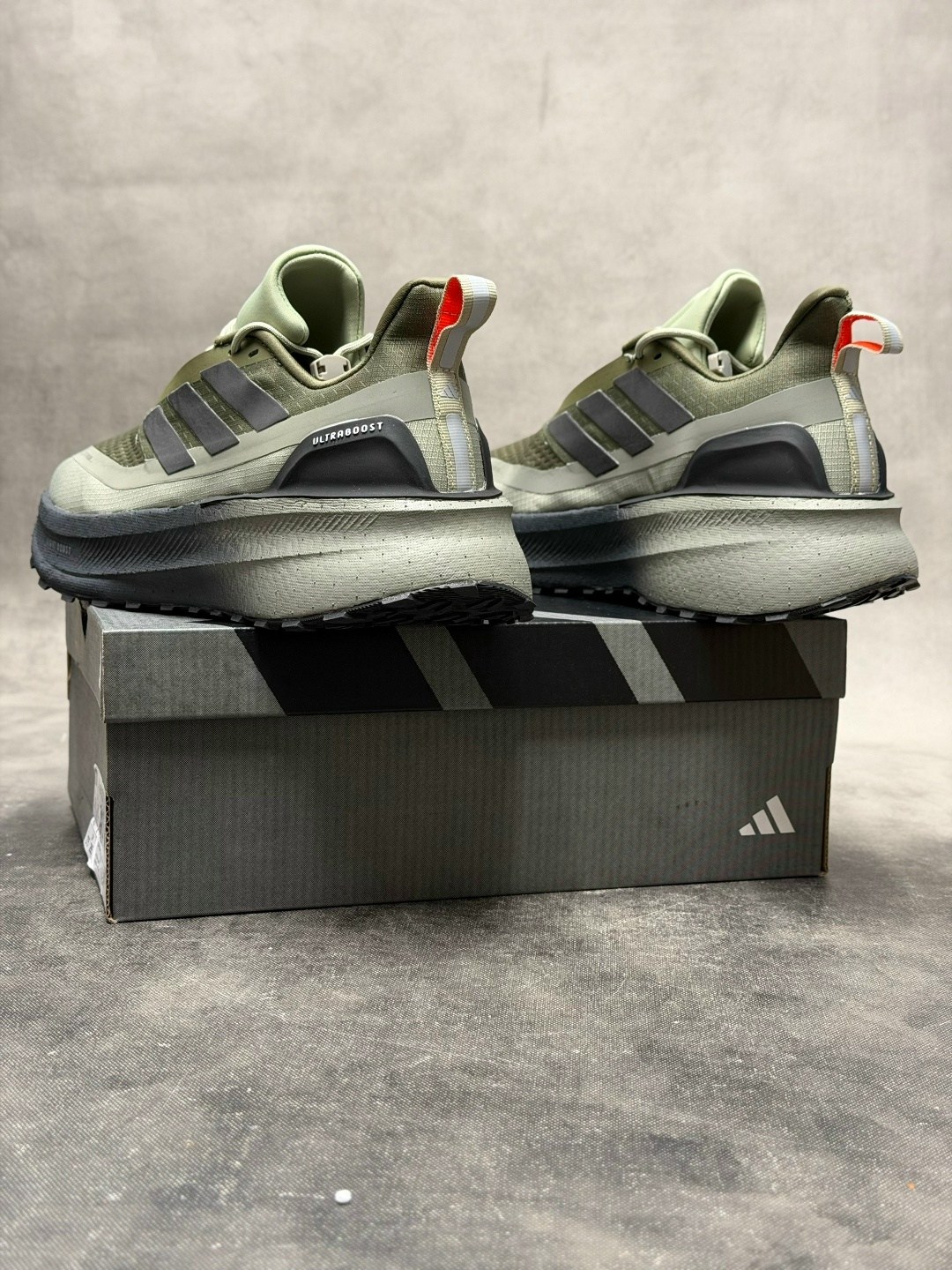 кроссовки adidas,кроссовки мужские adidas,кроссовки adidas ultraboost,кроссовки adidas ultraboost light,черные кроссовки adidas