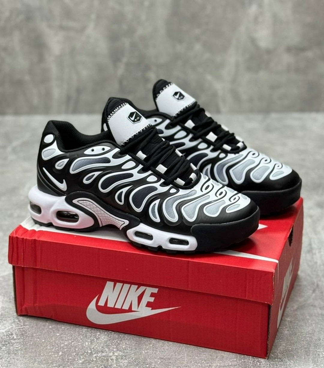 кроссовки nike air max tn plus,кроссовки nike air max plus,nike air max plus tn,кроссовки,кроссовки nike air max plus drift