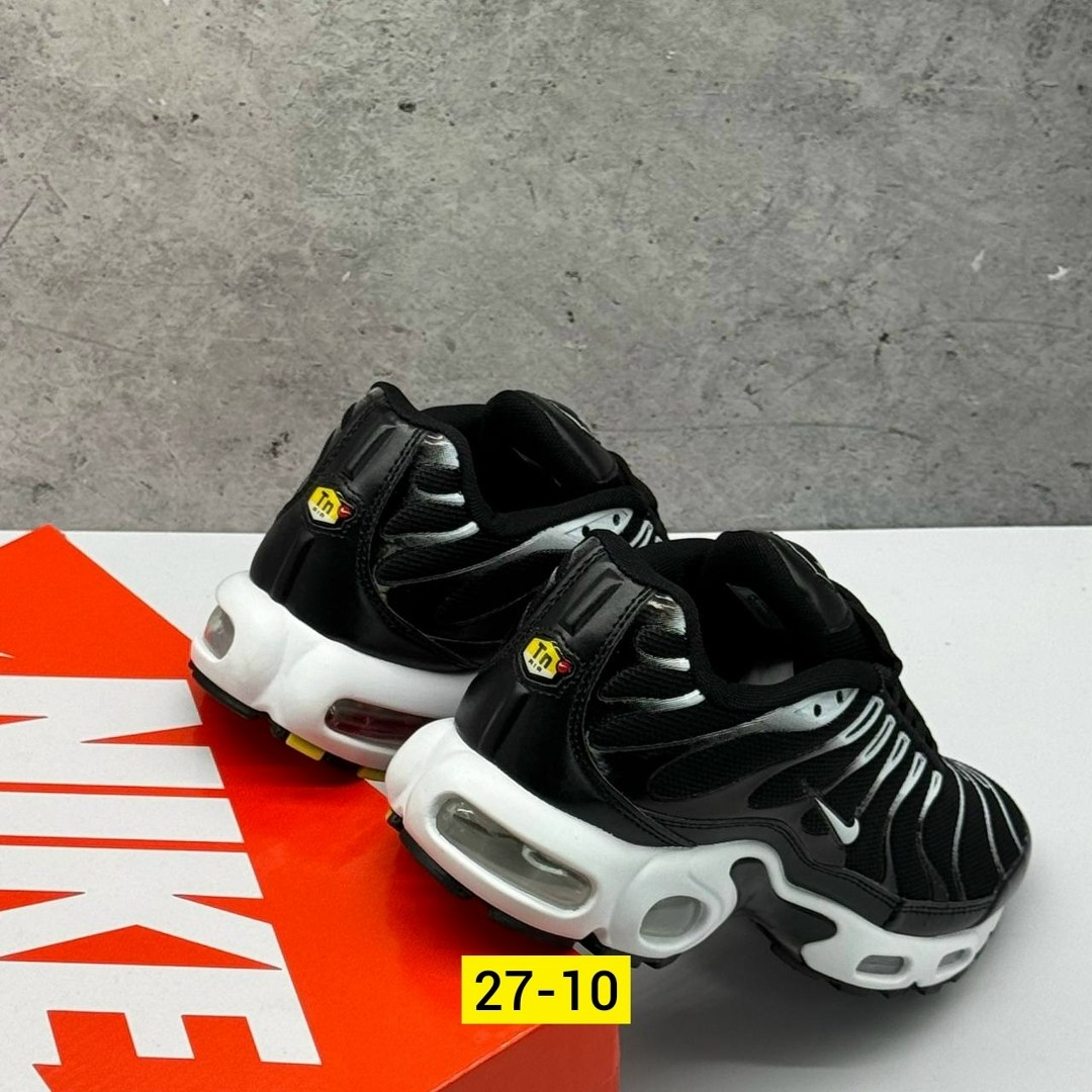 кроссовки nike air max plus tn,кроссовки мужские nike air max tn plus,nike air max tn plus,мужские кроссовки nike air max plus tn black silver green,nike air max plus