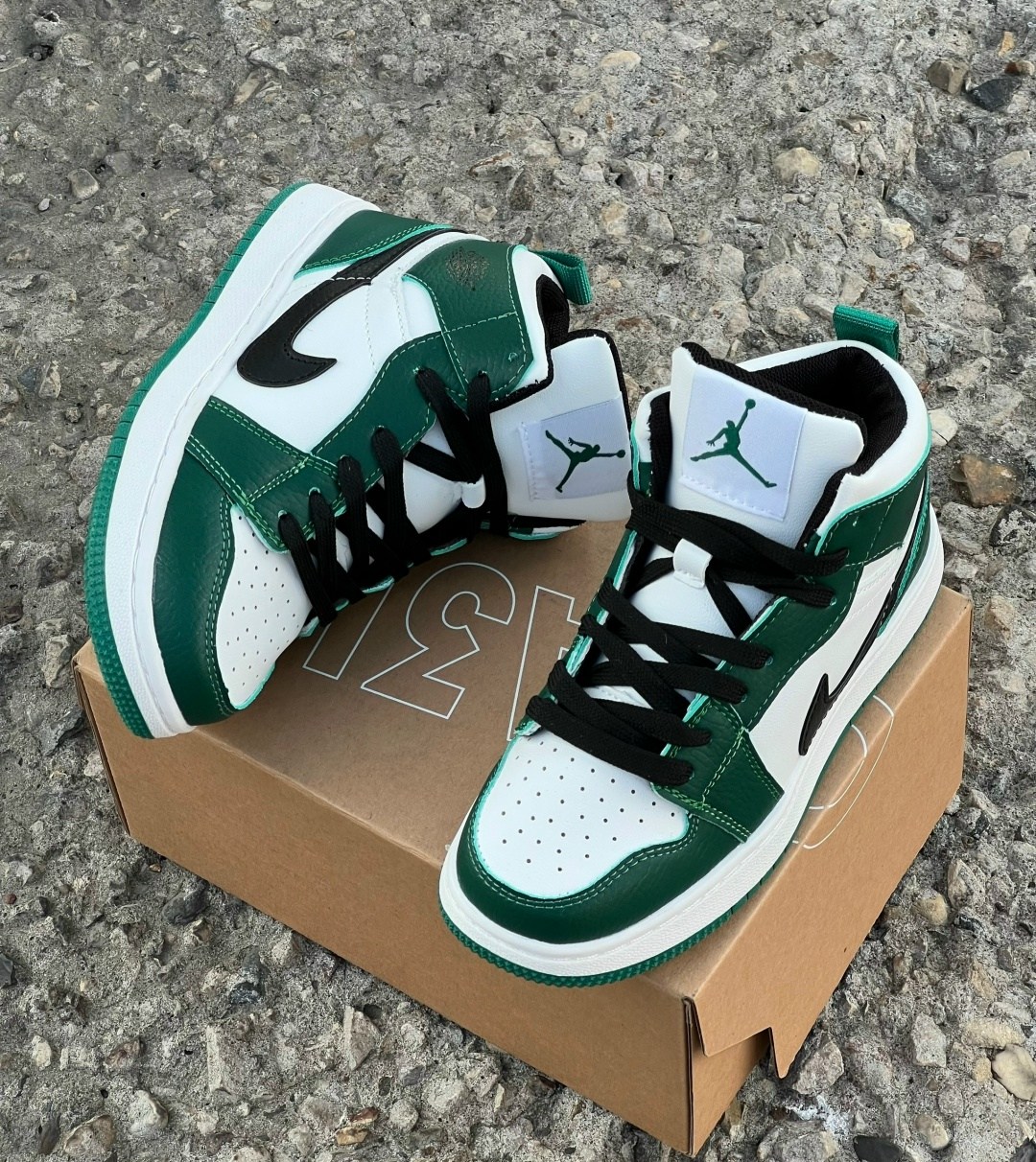 кроссовки спортивные nike air jordan 1 кеды высокие,кроссовки jordan,air jordan 1 mid pine green,nike air jordan 1 mid se pine green,кроссовки