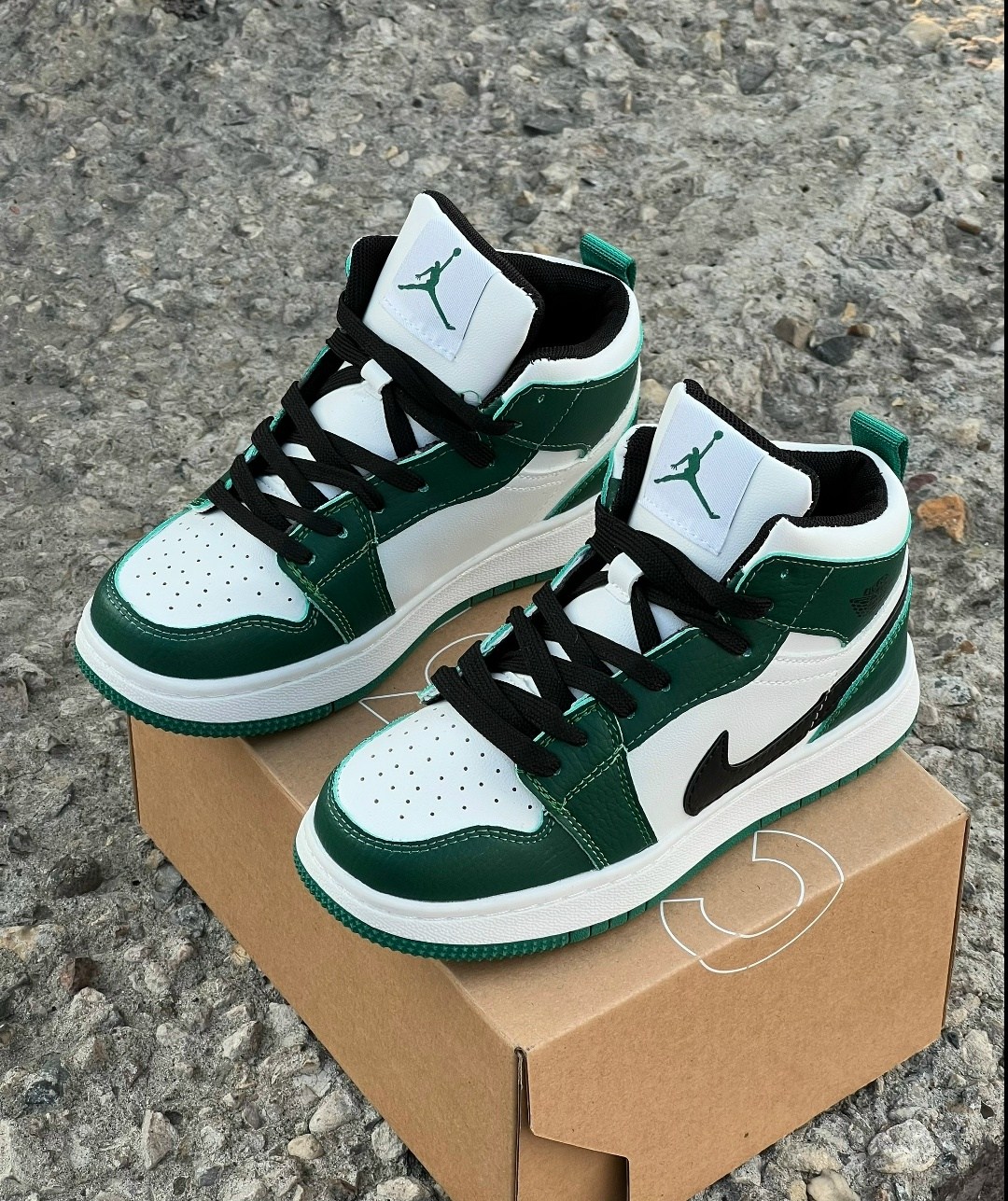 кроссовки спортивные nike air jordan 1 кеды высокие,кроссовки jordan,air jordan 1 mid pine green,nike air jordan 1 mid se pine green,кроссовки
