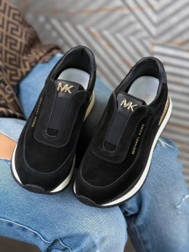 Кроссовки