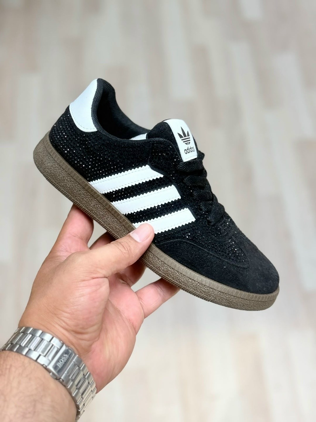 ,кроссовки adidas,кроссовки женскиe,кроссовки adidas spezial,адидас самба буст
