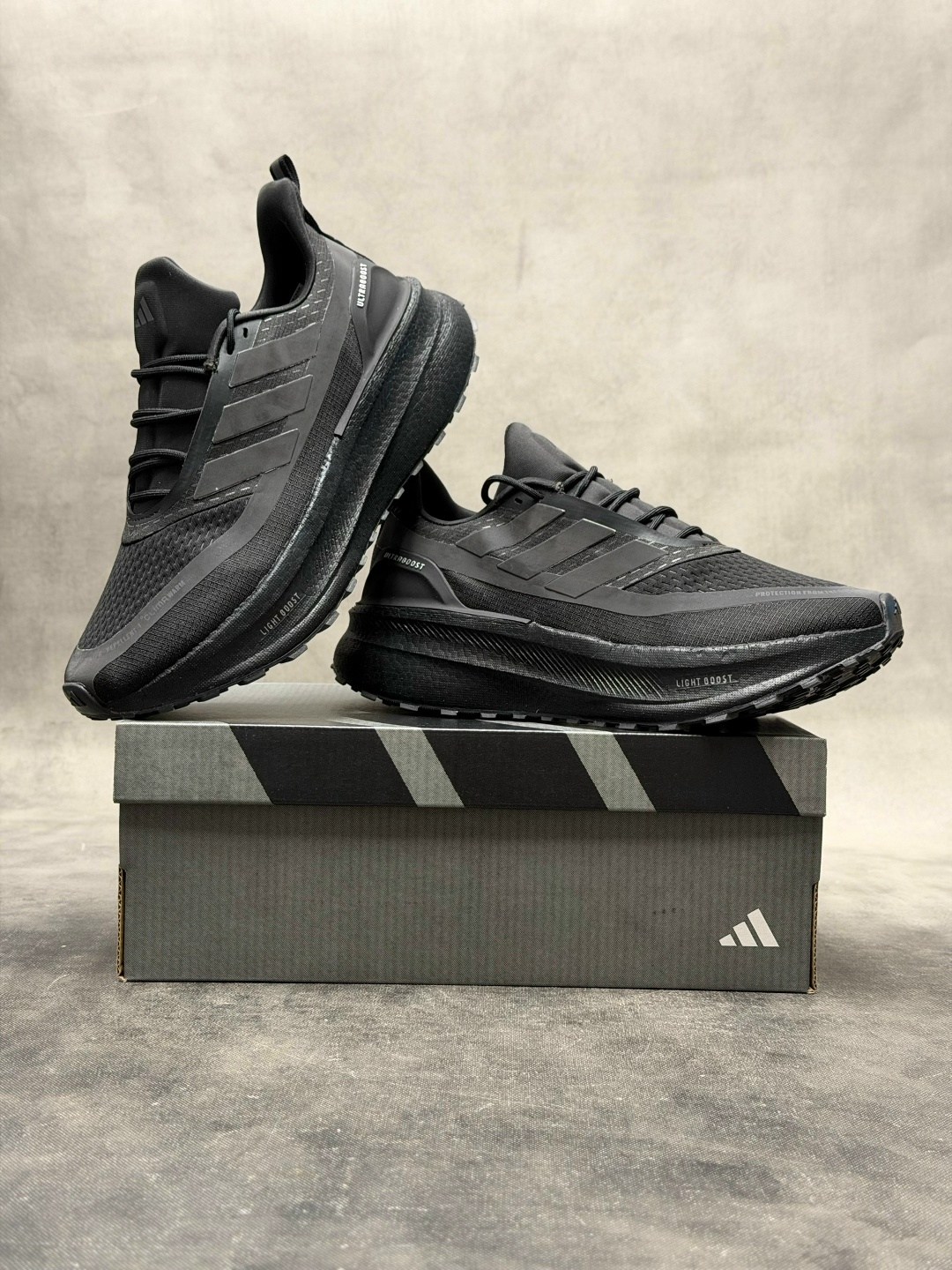 кроссовки adidas,кроссовки мужские adidas,кроссовки adidas ultraboost,кроссовки adidas ultraboost light,черные кроссовки adidas