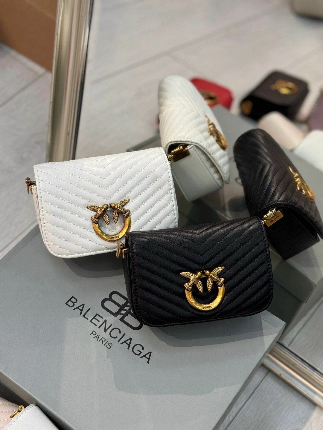 сумка pinko,сумка pinko белая,пинко белая сумка,pinko сумка через плечо love mini белый,женская сумка pinko