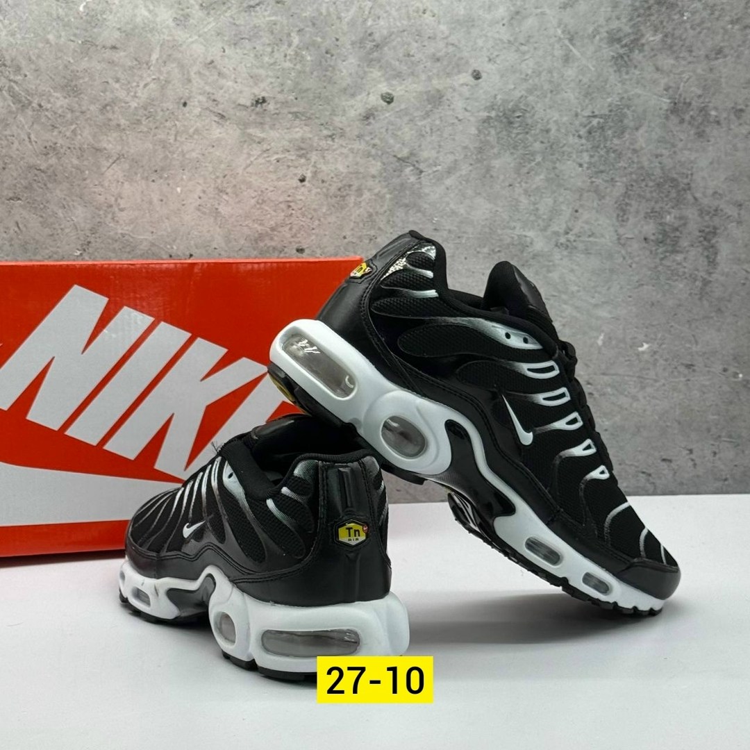 кроссовки nike air max plus tn,кроссовки мужские nike air max tn plus,nike air max tn plus,мужские кроссовки nike air max plus tn black silver green,nike air max plus