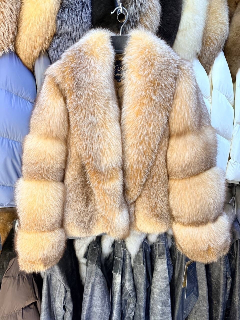 шуба из лисы,короткая шуба из рыжей лисы,шуба из натуральной лисы огневка,шуба из меха лисы,женская шуба