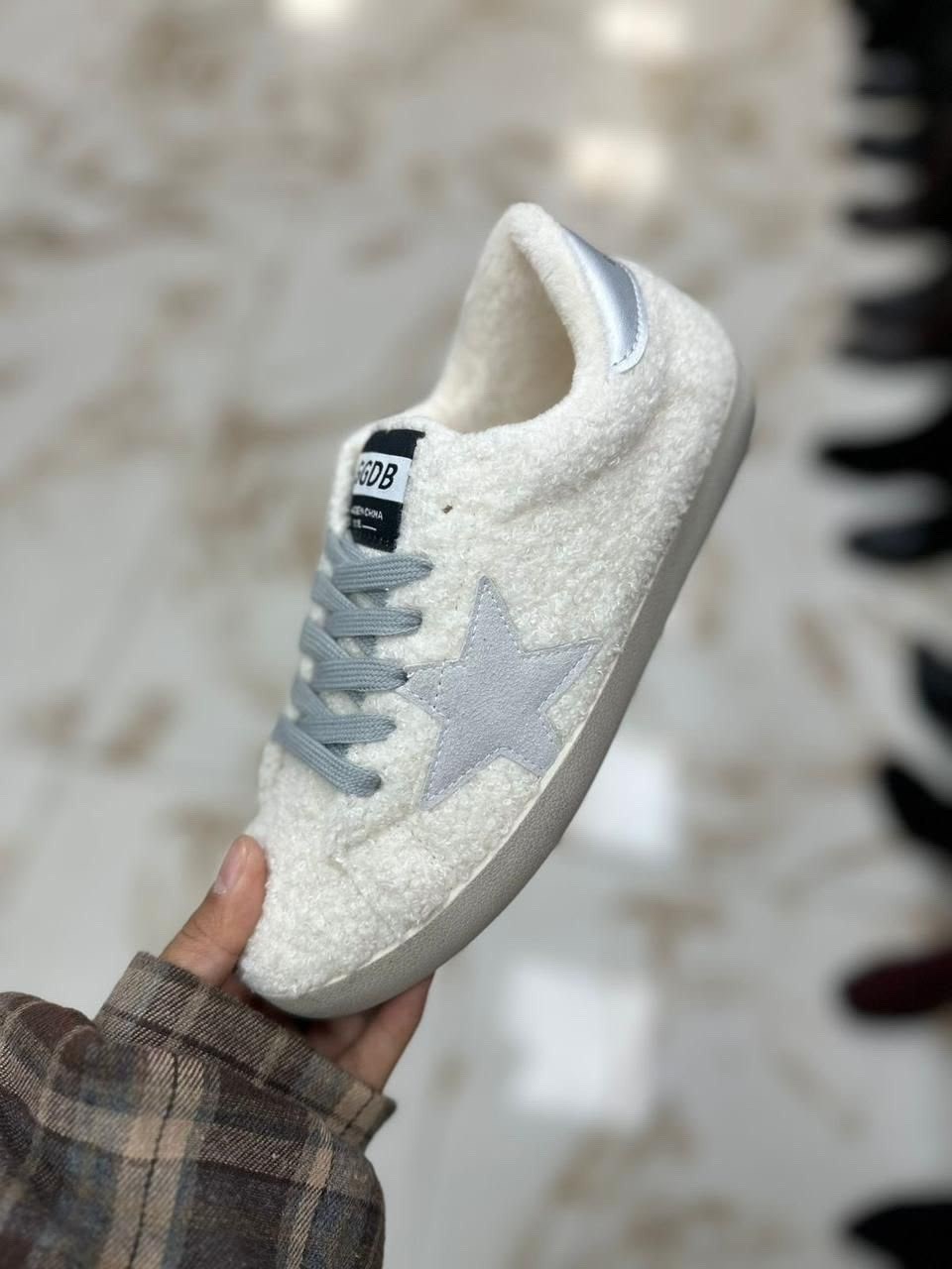 ,кеды женски,кроссовки golden goose,стильные кеды,кеды зимние с натуральным мехом golden goose premium shoes