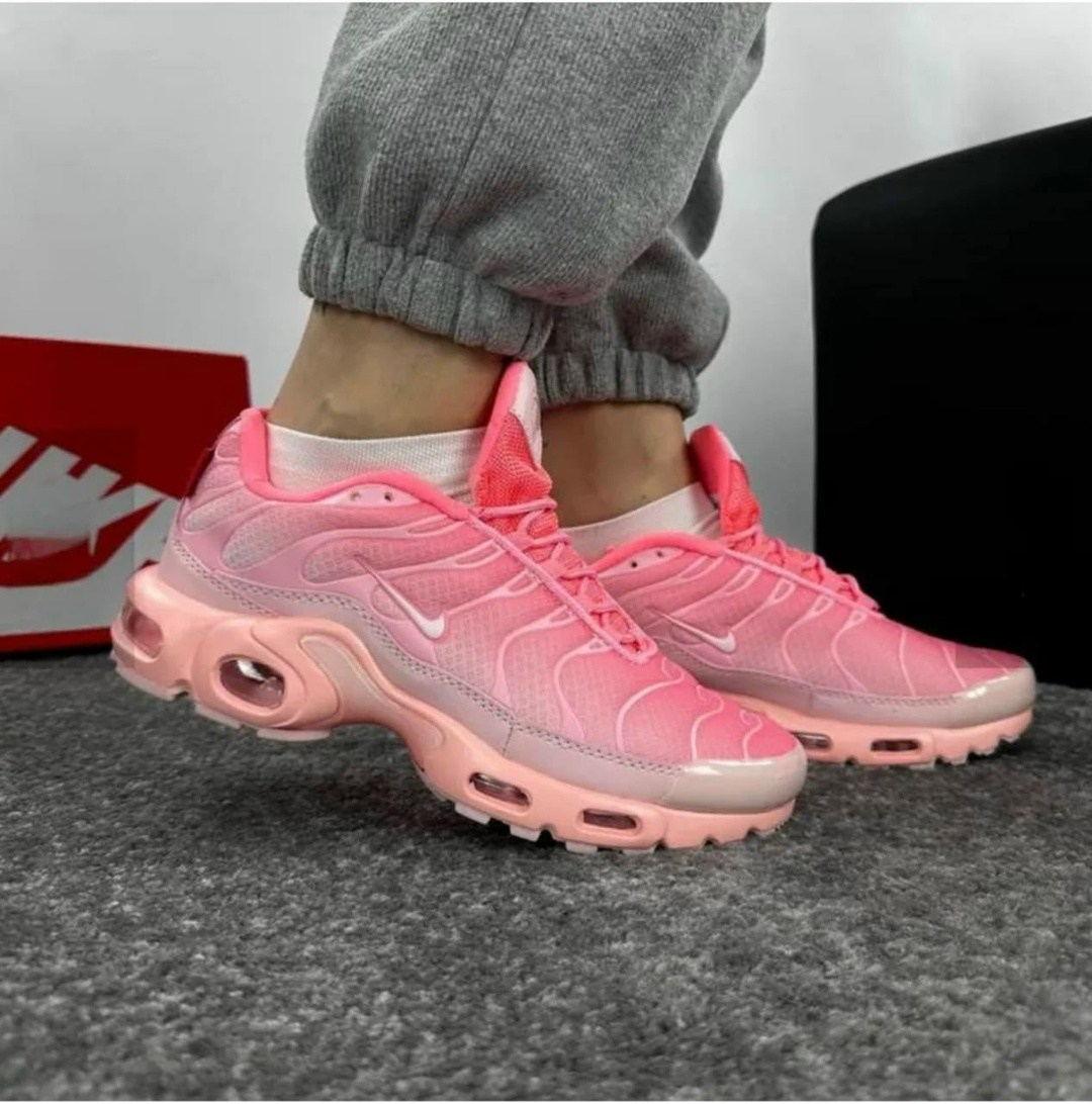 nike air max tn plus pink,кроссовки nike air max tn plus,женские кроссовки nike air max plus tn pink,кроссовки спортивные air max tn plus nike,розовые кроссовки