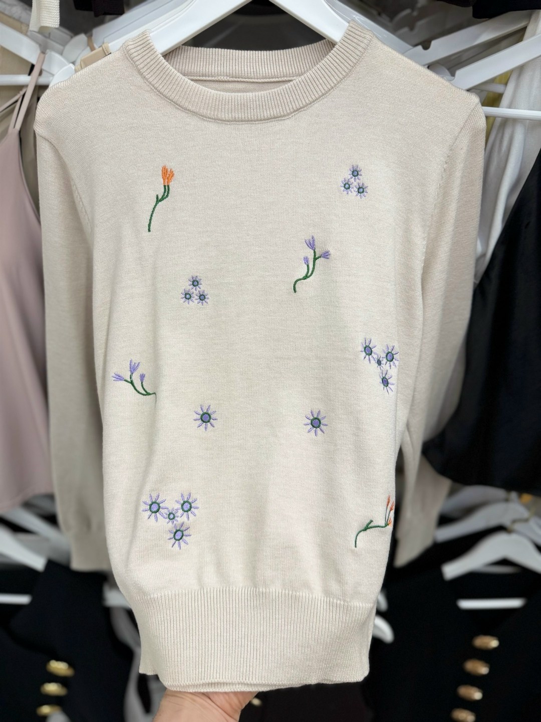 свитер с вышивкой,джемпер с вышивкой,кофта свитер,женский свитер,свитер для женщин