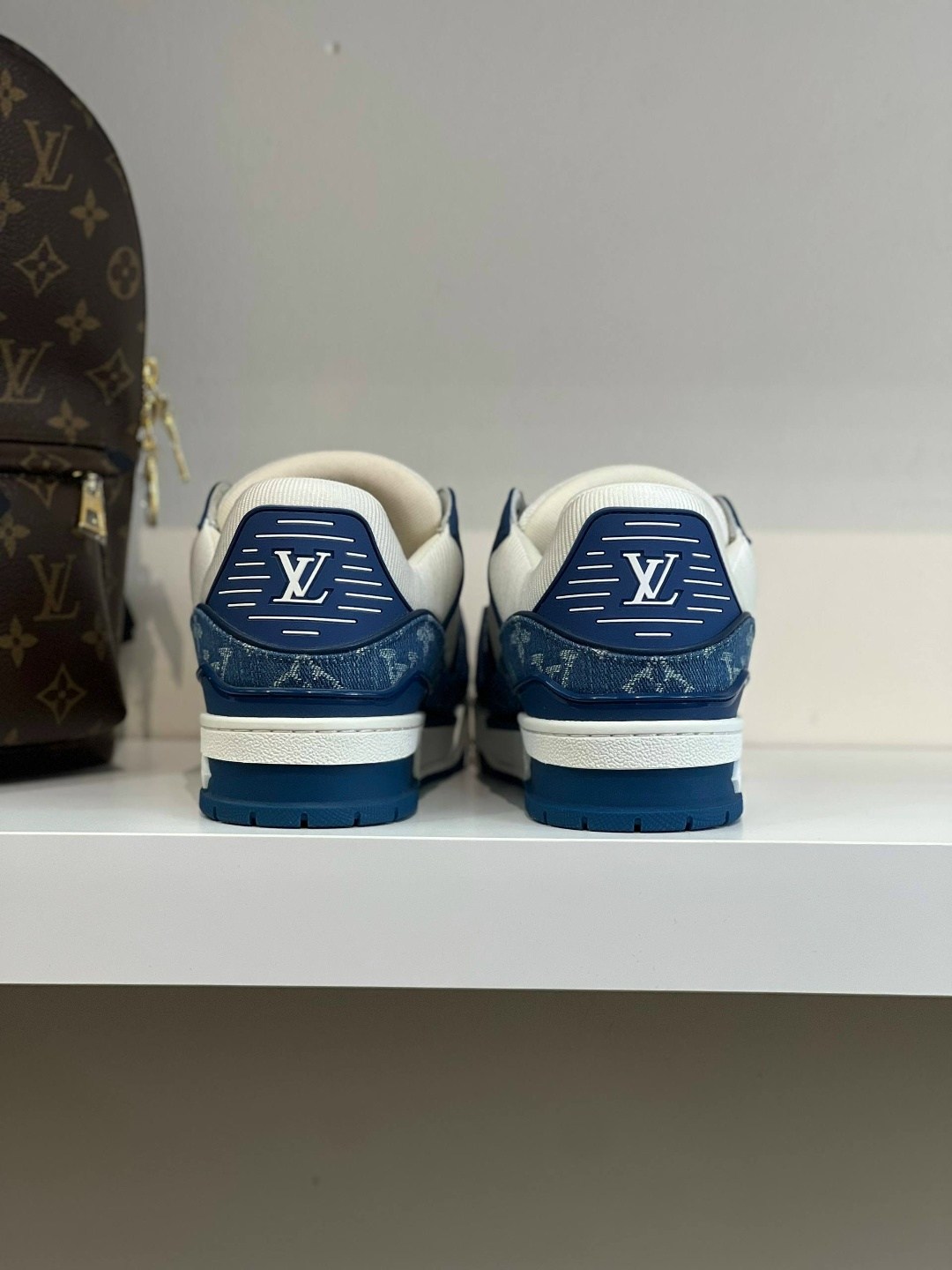 кроссовки louis vuitton trainer,кроссовки louis vuitton,louis vuitton trainer,кроссовки louis vuitton trainer: джинс. синий/белый,луи виттон кроссовки мужские оригинал