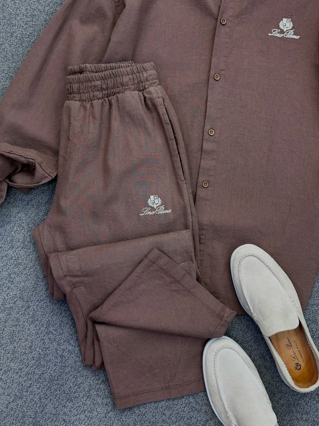 спортивный костюм loro piana,костюм loro piana,спортивный костюм мужской модный из микровельвета коричневого цвета,мужская мода,спортивный костюм мужской