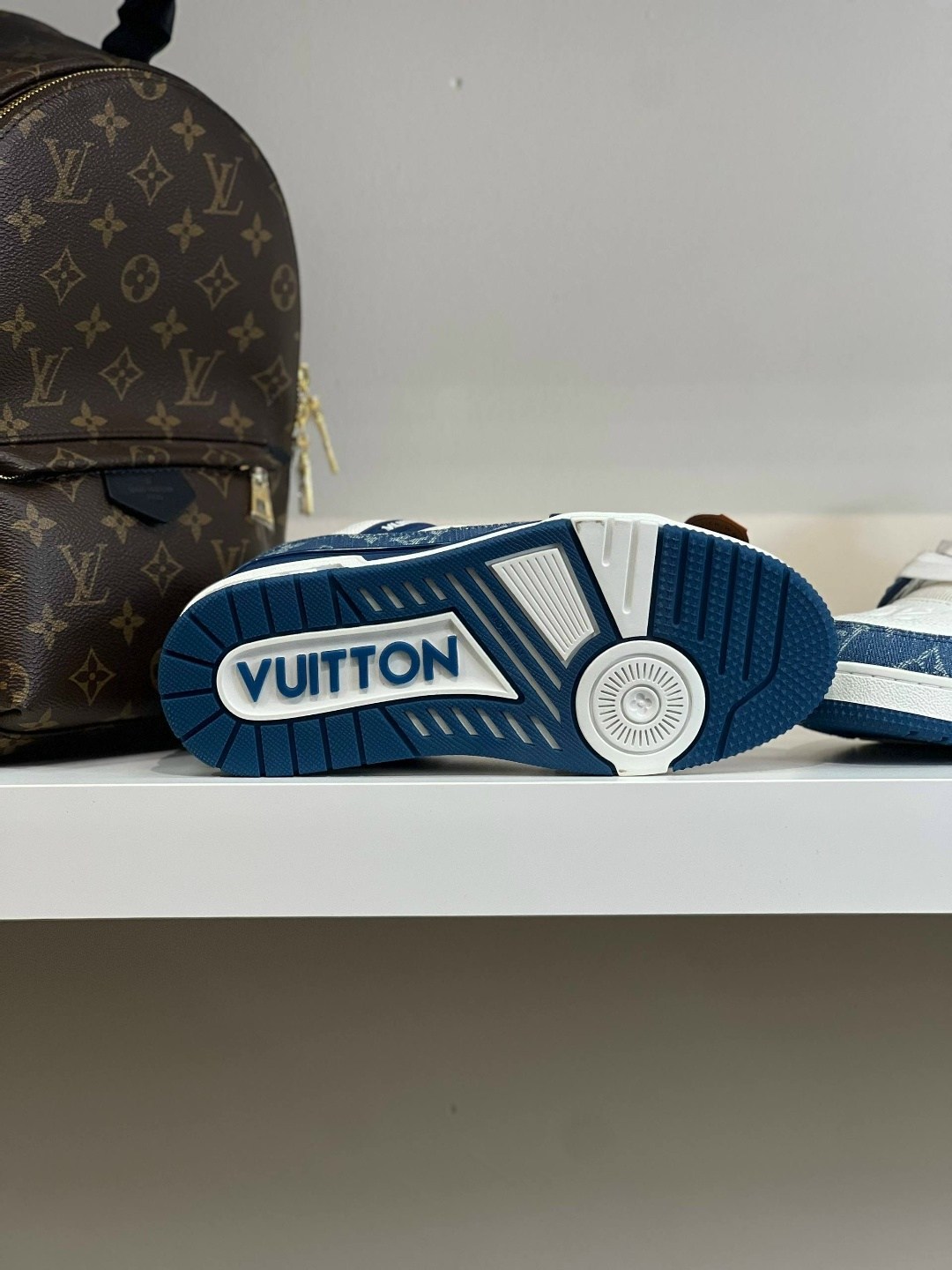 кроссовки louis vuitton trainer,кроссовки louis vuitton,louis vuitton trainer,кроссовки louis vuitton trainer: джинс. синий/белый,луи виттон кроссовки мужские оригинал