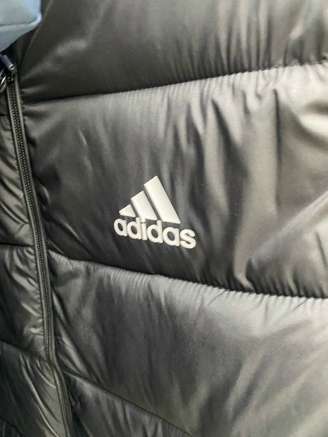 жилет adidas,жилетка адидас ориджинал мужская,жилет утепленный adidas,жилетка adidas,мужской жилет