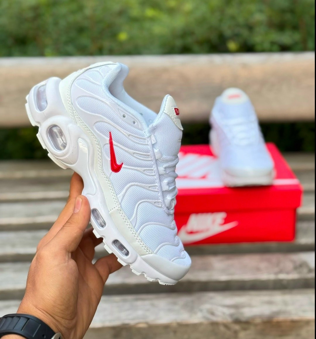 кроссовки,nike air max plus tn,supreme x nike air max plus tn,низкие кроссовки,nike air max plus