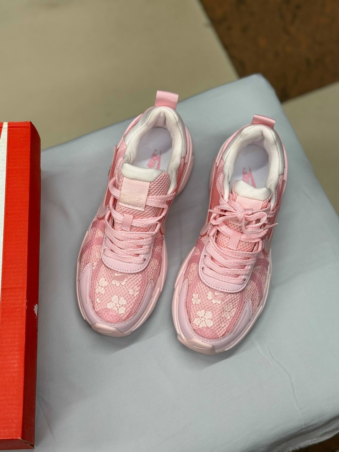 женские кроссовки nike,nike v2k run женские беговые кроссовки,кроссовки,женские кроссовки,nike розовые кроссовки